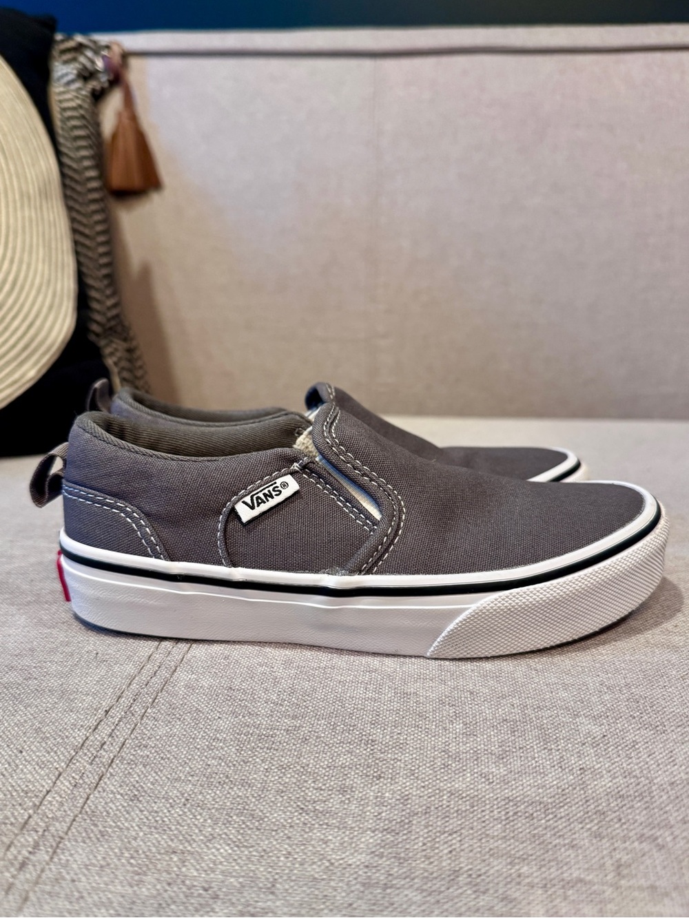 NEW Vans Gray Canvas Slip-On Kids Sneakers with White Sole, Youth Size 1